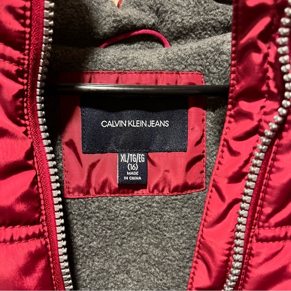 Calvin Klein puffer jacket - Picture 4 of 5